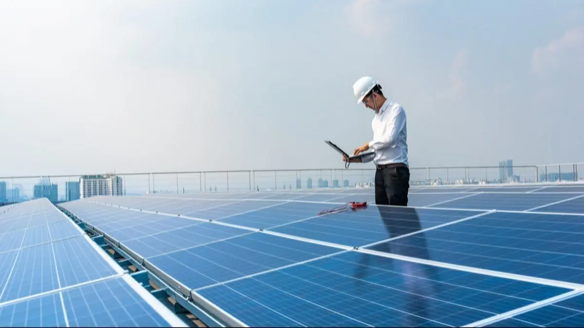 Solar Liaisoning